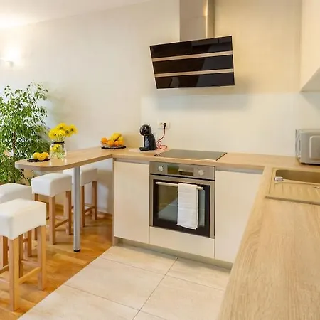 Apartman Naduno 2min Walk To *