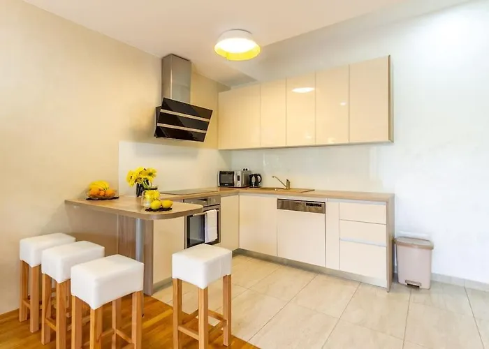 Naduno 2min Walk To Apartman Split