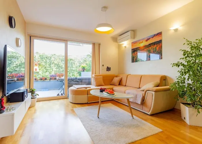 Naduno 2min Walk To *